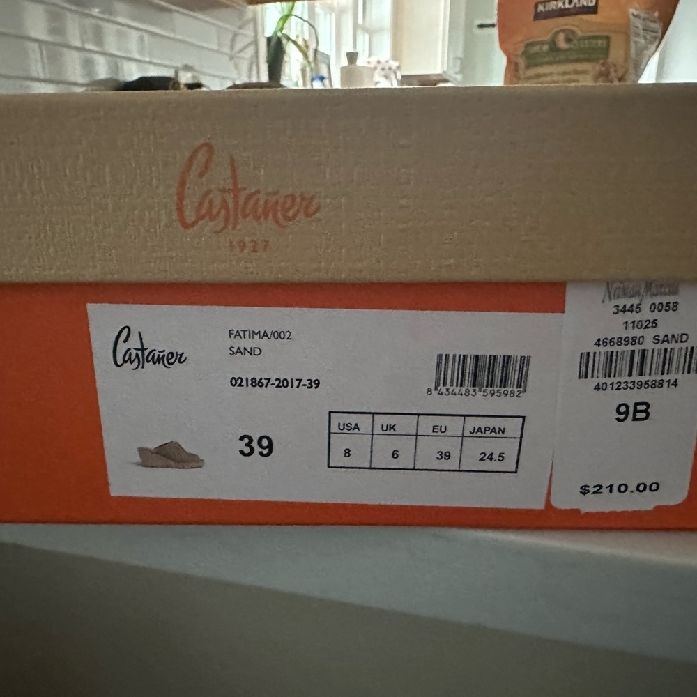 Castańer Designer Espadrilles 39/9. Never worn NIB